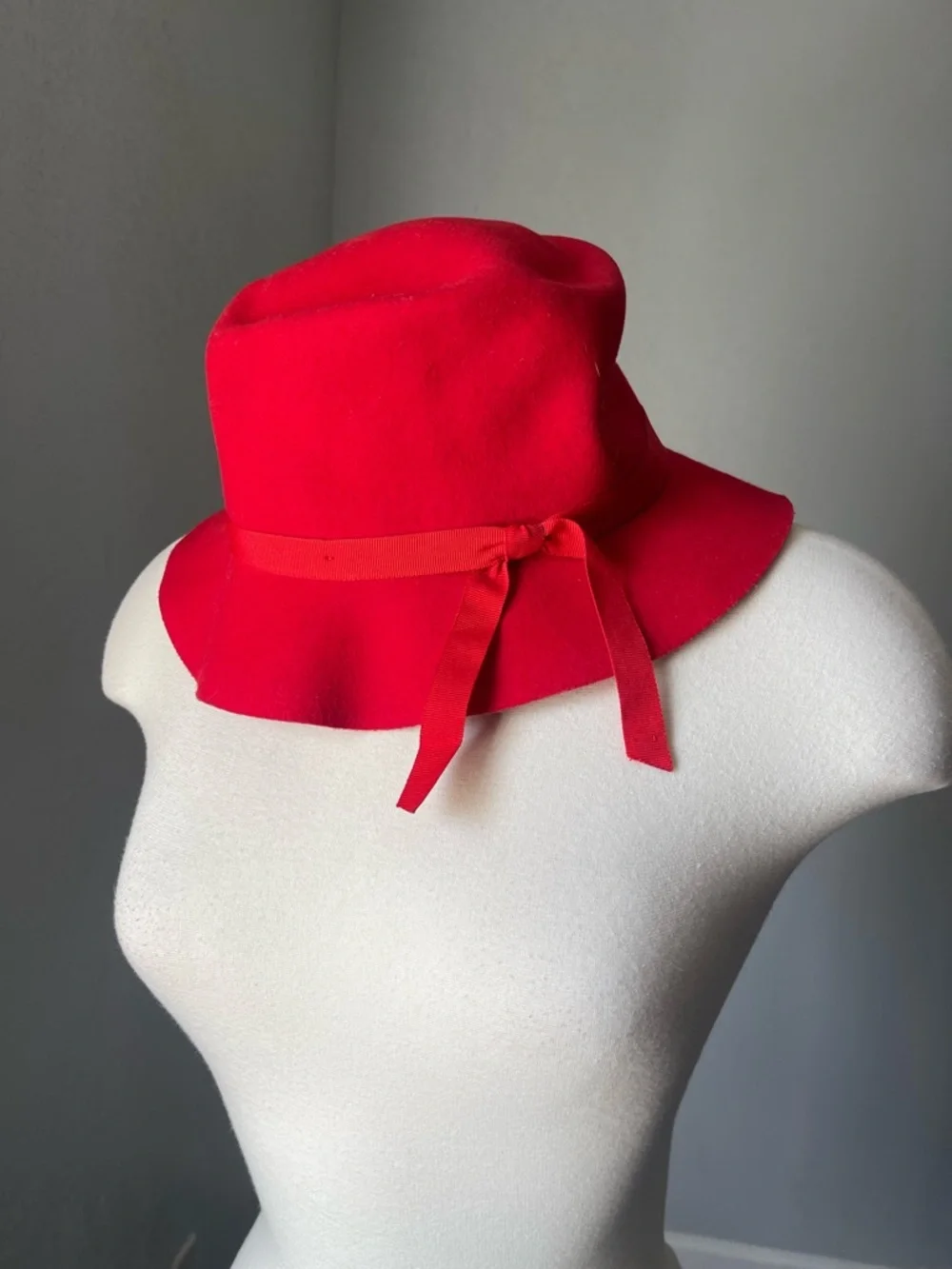 Dpc chic red